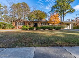 1203 Greenbriar Rd, Kinston, NC 28501