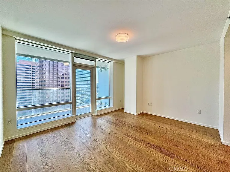 877 Francisco St #1823 — Photo 2
