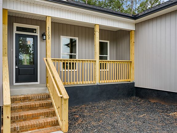 4th image of 2202 White Street Ext