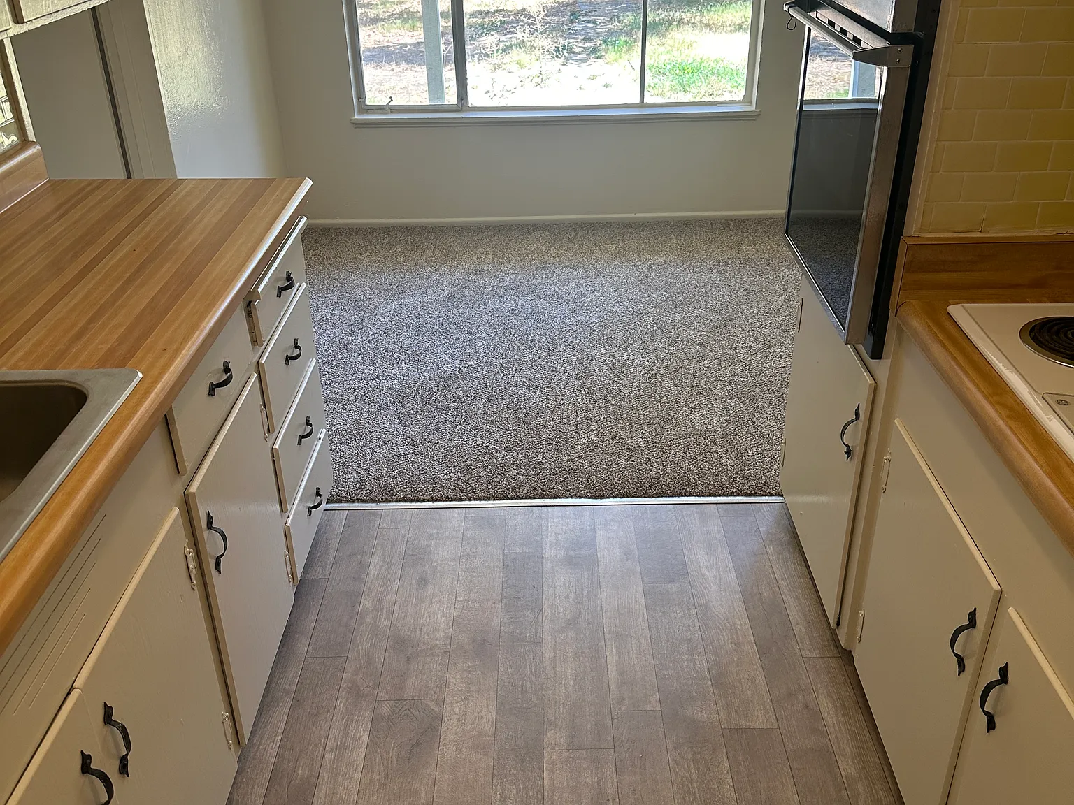 3 bed, 1345 sqft, $2,275 — Photo 3