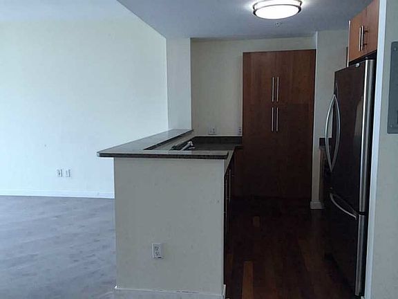 3rd image of 300 S Biscayne Blvd APT 2705
