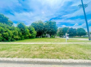 Maple St, Marshall, MI 49068