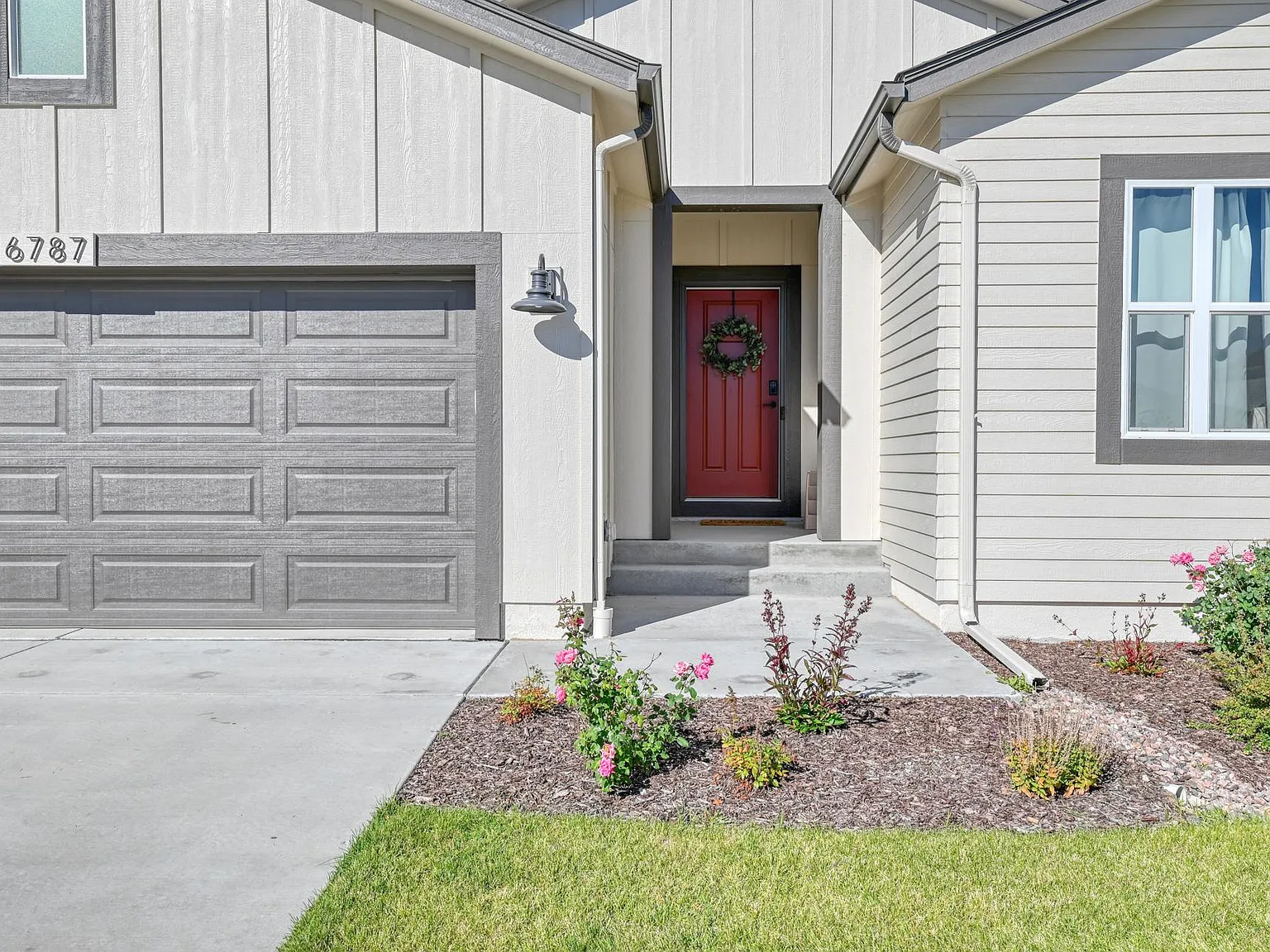 4 bed, 3352 sqft, $3,100 — Photo 1