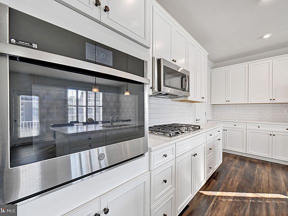 4th image of 2926 Quarry Cir