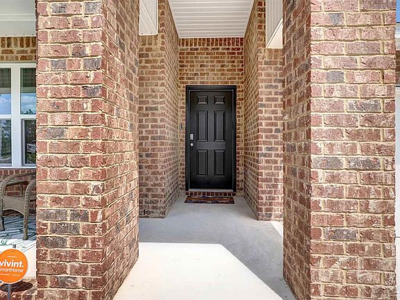 4th image of 4770 Red Oak Dr