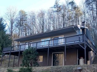 295 Kinley Hollow Rd, Mill Hall, PA 17751
