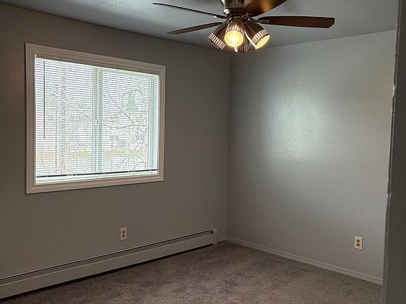3rd image of 309 Irwin St APT 3