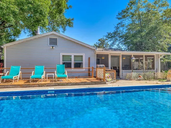 17 Highland Dr NW, Fort Walton Beach, FL 32548