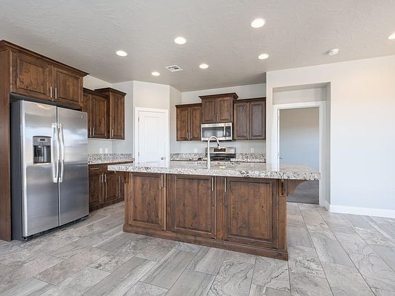 3rd image of 994 N Casitas Hill Loop