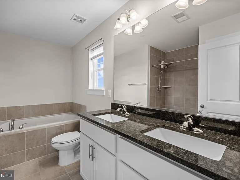 5707 Lowell St — Photo 17