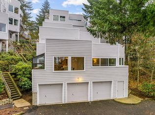 48 Eagle Crest Dr APT 3E, Lake Oswego, OR 97035