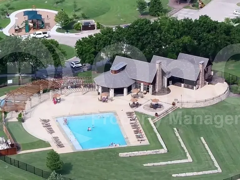 1315 Binfield Dr — Photo 22