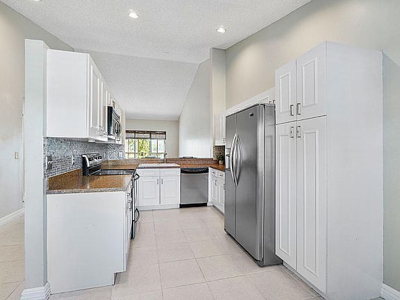 5th image of 15209 S Tranquillity Lake Dr