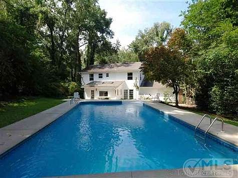 4th image of 3061 Belfast Dr