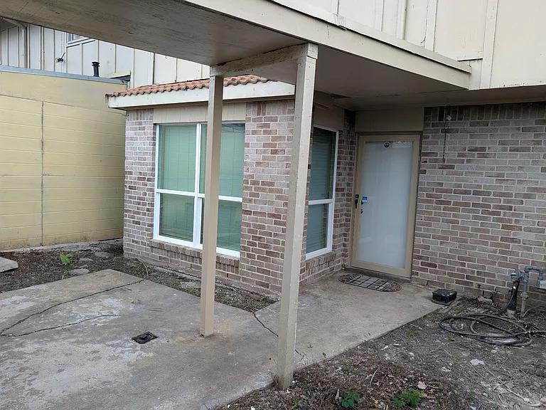 3258 Continental Dr — Photo 15