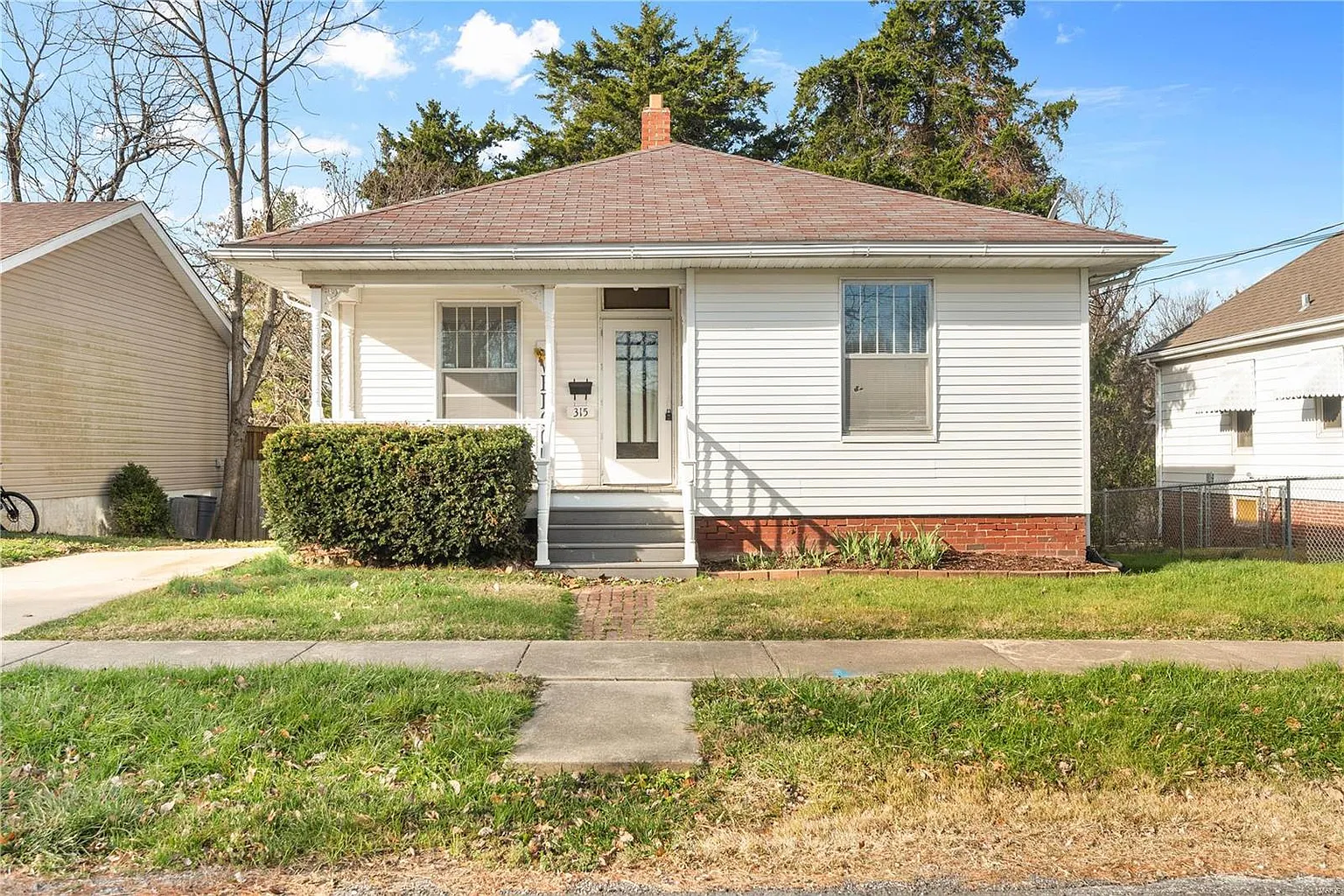 315 Hartman Dr photo 1