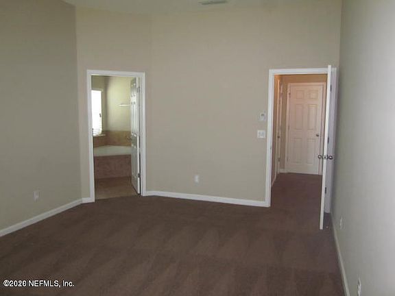 5th image of 201 Ellsworth Cir