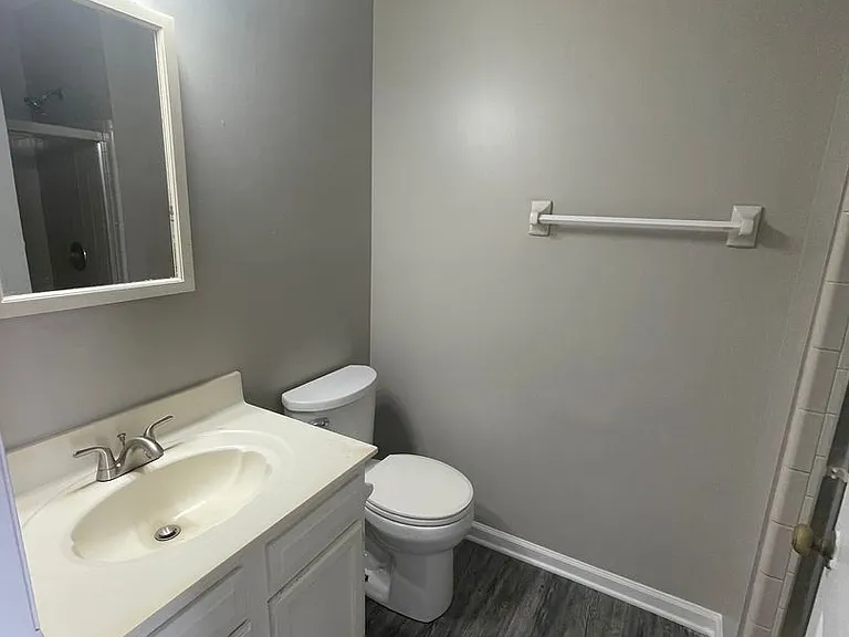 6246 Rosecroft Dr — Photo 13