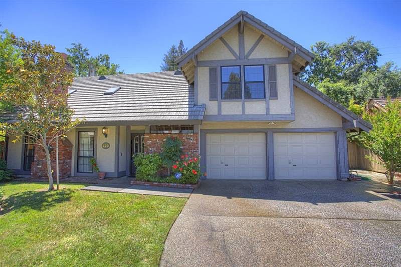 1st image of 429 Sierra Ln