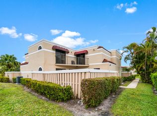 3660 Village Dr UNIT B, Delray Beach, FL 33445