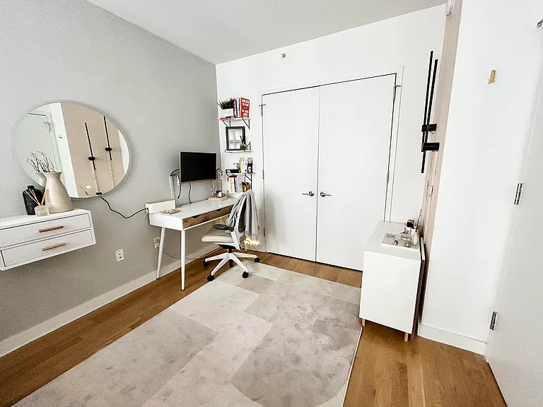 247 N 7th St #1602 — Photo 7