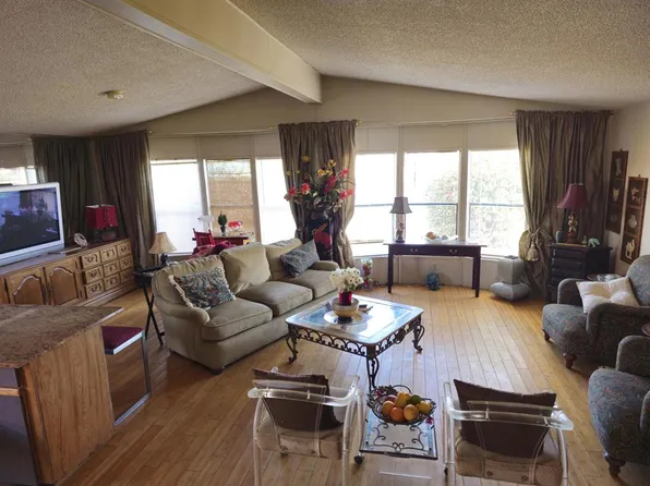 32803 Westchester Dr, Thousand Palms, CA 92276