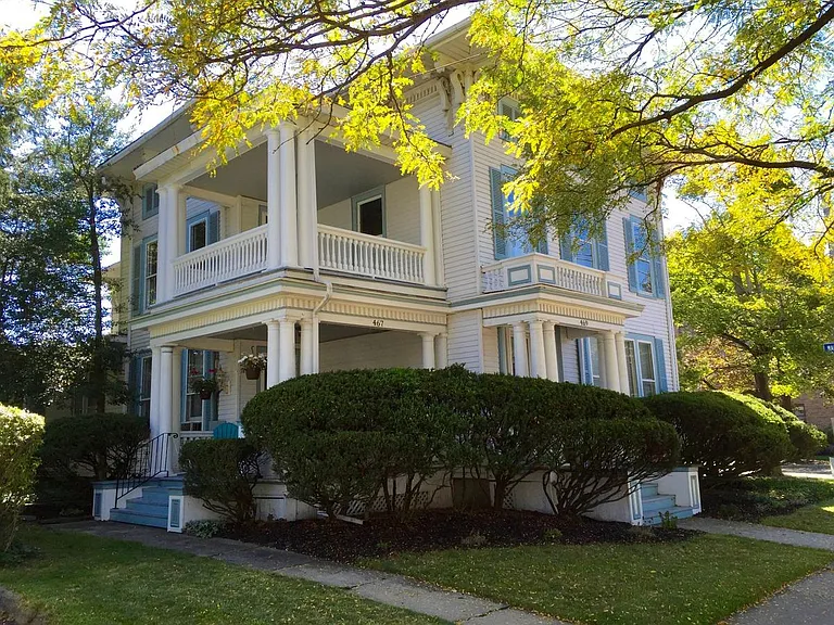 469 W Church St — Photo 1