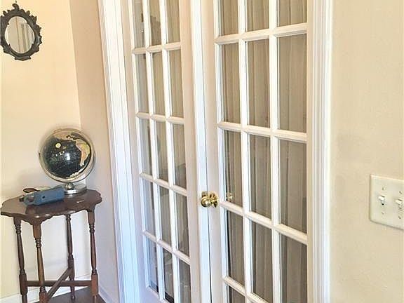 3rd image of 1634 Charleston Walk SE