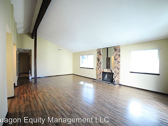 3rd image of 364 Breakwater Ct