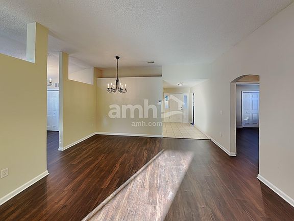 4th image of 9438 Daniels Mill Dr