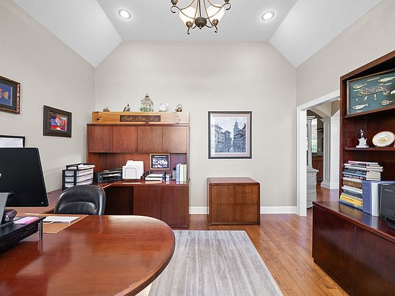 5th image of 235 Wellington Way