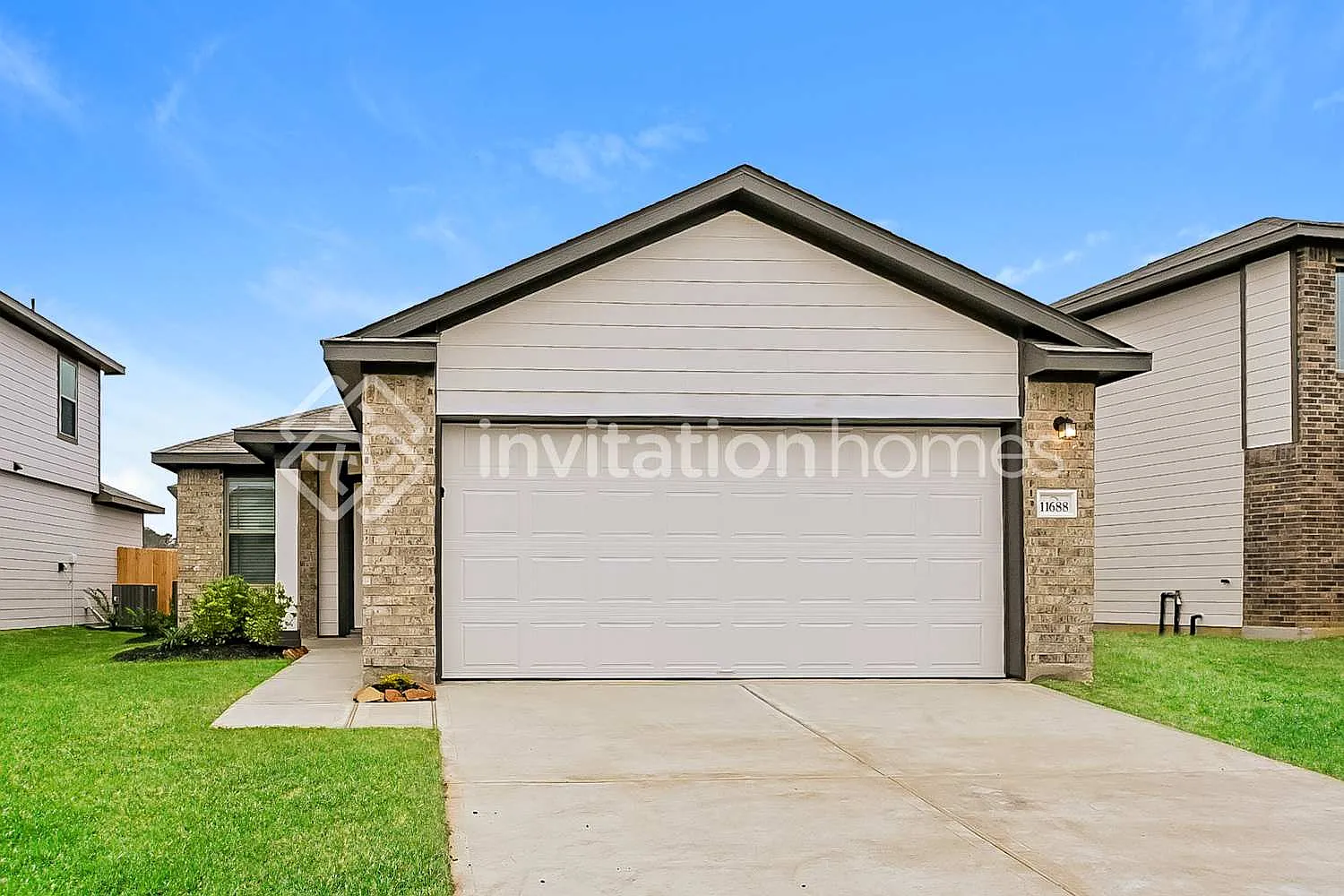11688 Descent Dr Conroe, TX 77303 — Photo 1