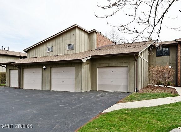 2nd image of 2S407 Emerald Green Dr #37
