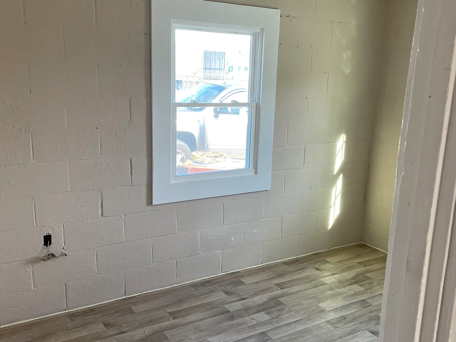 649 Rowe St. Havenwood — Photo 3
