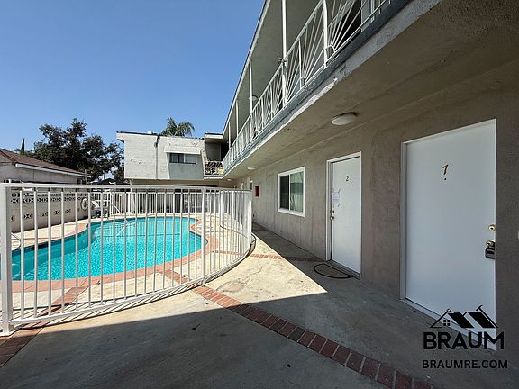 2nd image of 6336 Tujunga Ave #7