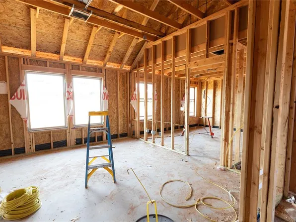 10320 SW 56th St, Mustang, OK 73064