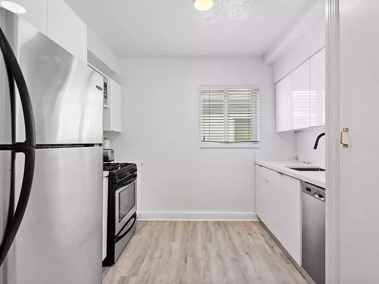 7315 Carlyle Ave #18 — Photo 10