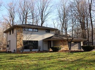 N26W22144 Glenwood Ln, Waukesha, WI 53186