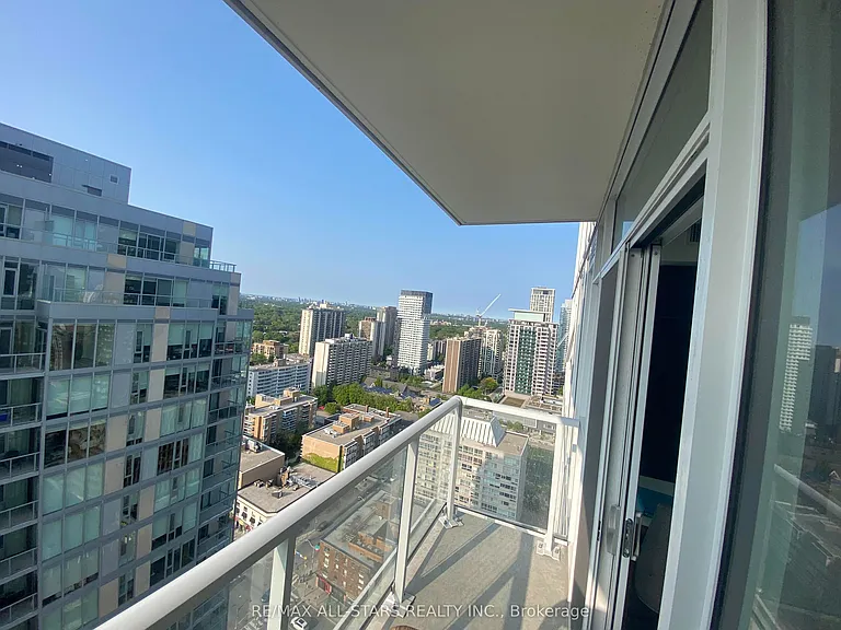 33 Helendale Ave #2302 — Photo 17