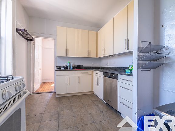 4th image of 701 Franklin Ave #4A