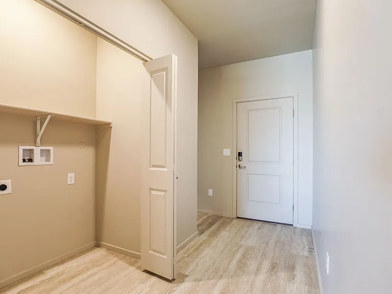 801 Filipino Ave #C — Photo 24