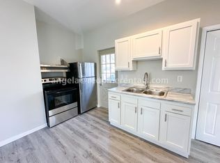 17 Walnut St #2, Crafton, PA 15205