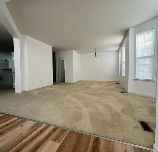 421 Cicero Xing — Photo 5