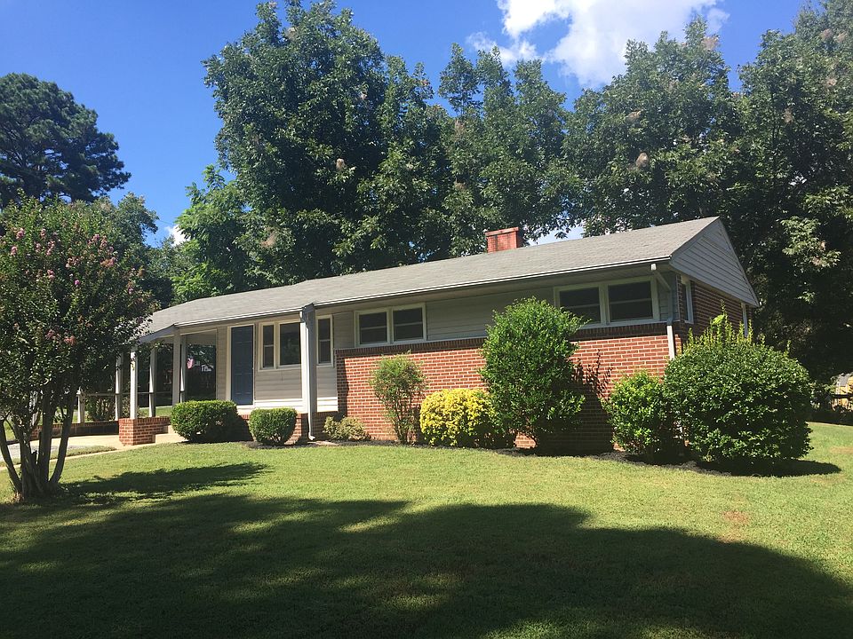 1st image of 104 Easley St