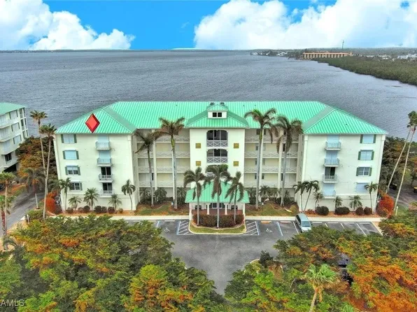 200 Harbor Walk Dr #2, Punta Gorda, FL 33950