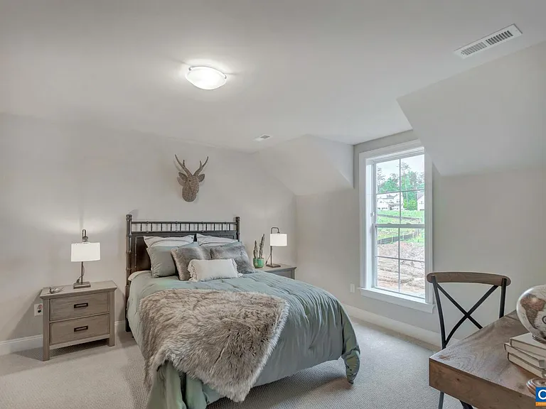 2132 Northside Dr — Photo 14