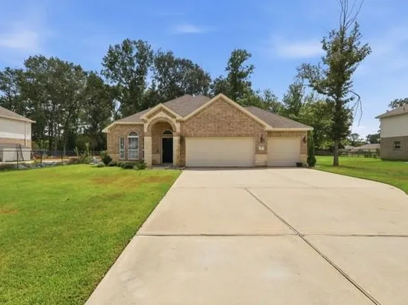 55 County Road 6615, Dayton, TX 77535