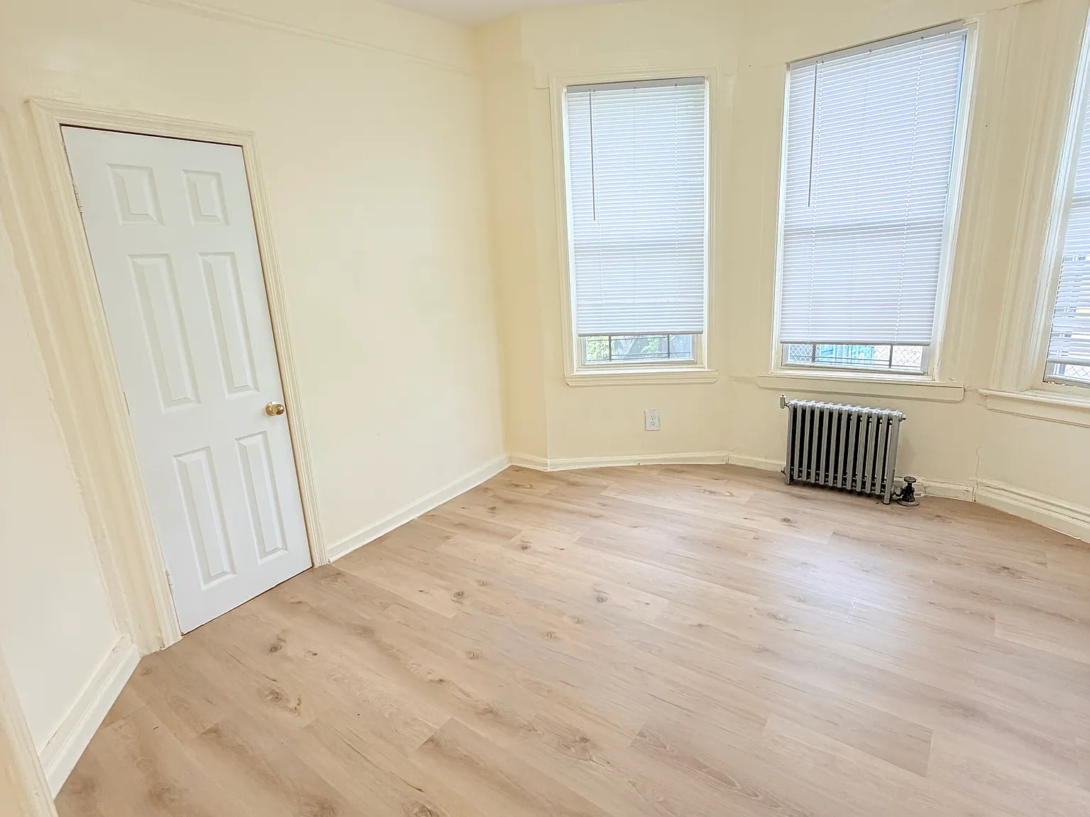 3 bed, $2,200 — Photo 4