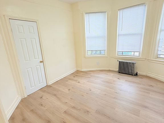4th image of 189 Amherst St #1