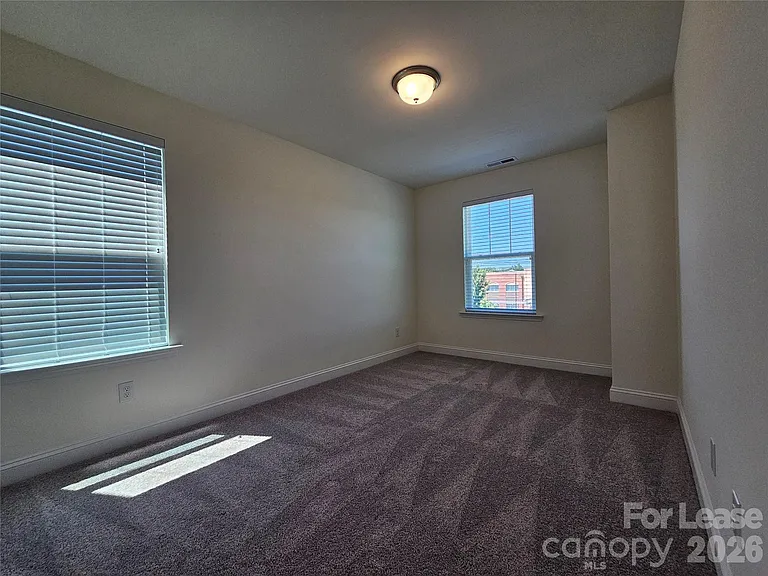 1027 S Point Rd — Photo 14